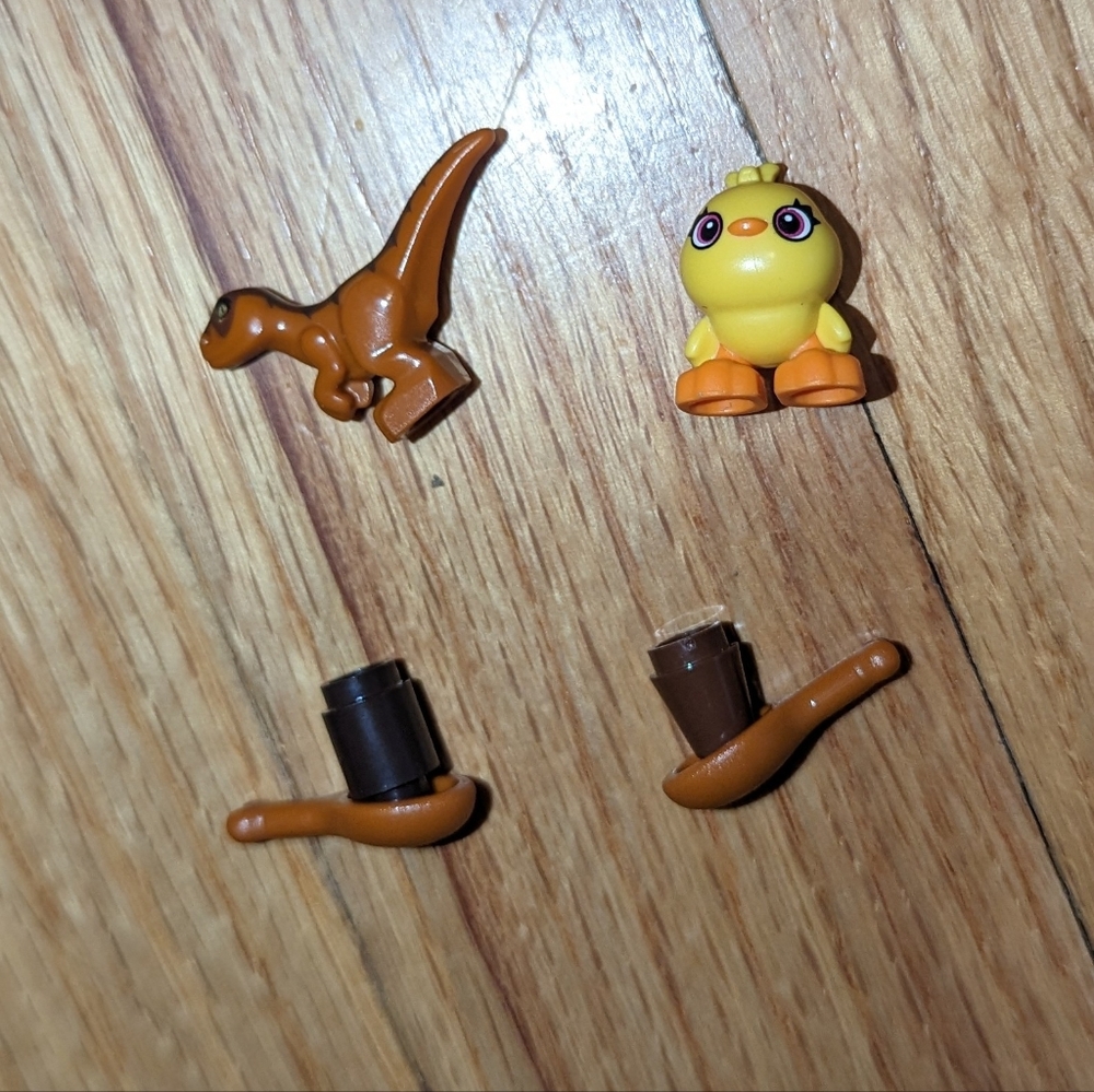 Ducky Lego Disney Pixar Toy Story 4 Minifigure & Jurassic Park Dinosaur
